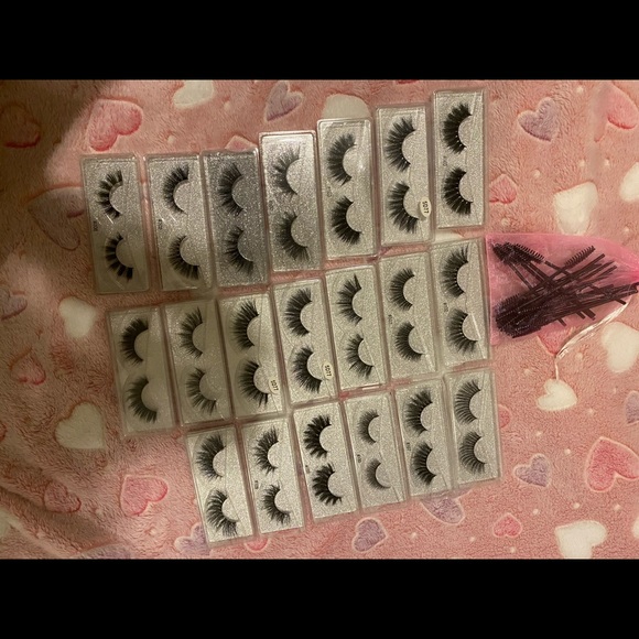 Lashes - Picture 2 of 2